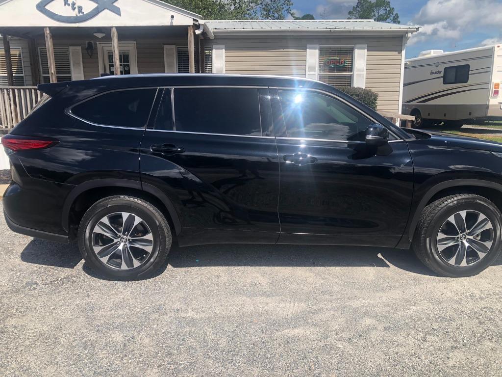 2020 Toyota Highlander XLE's photo