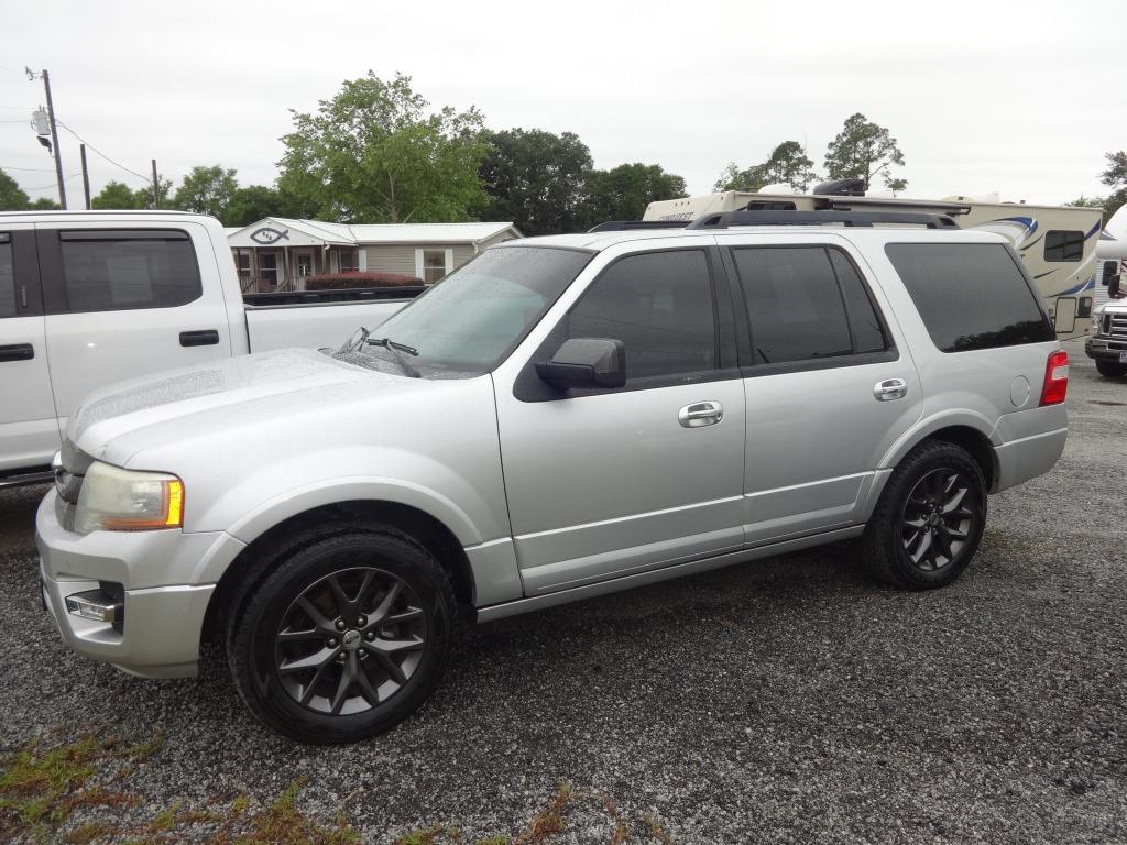 2017 Ford Expedition Limited's photo