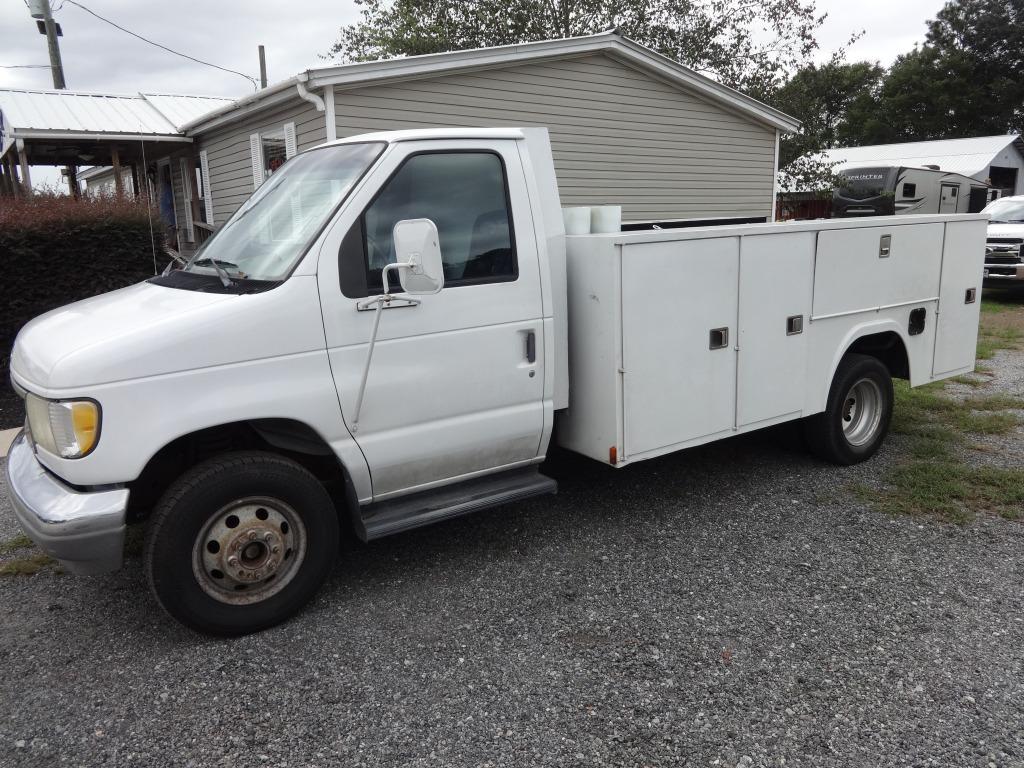 1996 Ford E-Series's photo